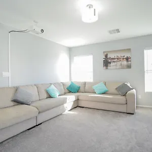 https://ultra-modern-las-vegas-home-20min-from-the-strip.las-vegashotels.net